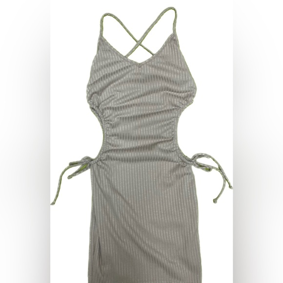 Bijou apparel Dresses & Skirts - ♥️ FREE with any purchase 🙏🏽 Preloved Bijou apparel bodycon dress size L beige
